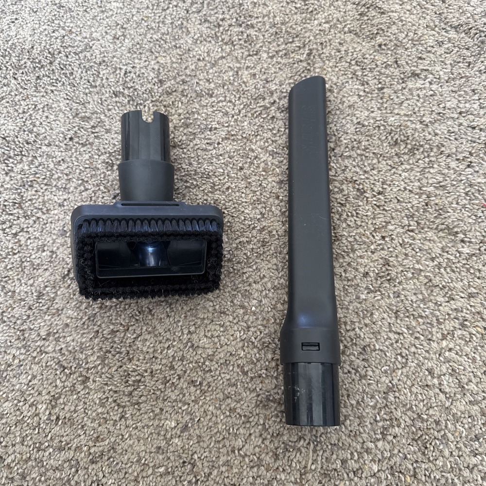 Shark Model: 284FFJ700 Pet Multi-Tool Dusting Brush Vacuum Attachment Angled